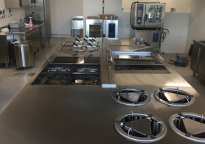 Attrezzature per gelateria e pasticceria: la resa si gioca nei dettagli (temperatura, tempi e ordine), non solo nella ricetta