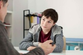 Psicologo per adolescenti a Gallarate: quando chiedere un confronto professionale?